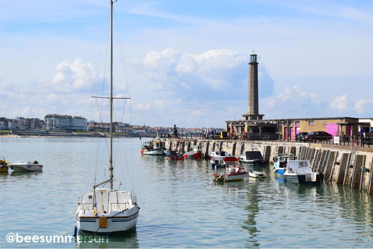 Captain'S Quarters - Stunning Sea Views Apartment Margate Bagian luar foto