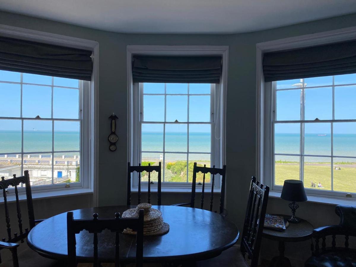 Captain'S Quarters - Stunning Sea Views Apartment Margate Bagian luar foto